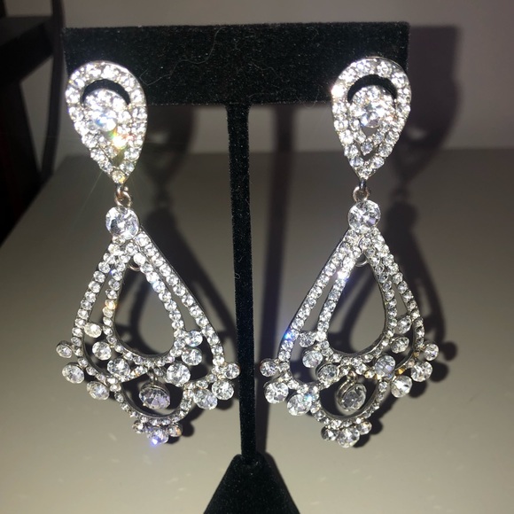 Accessories - 4” Silver chandelier earrings.